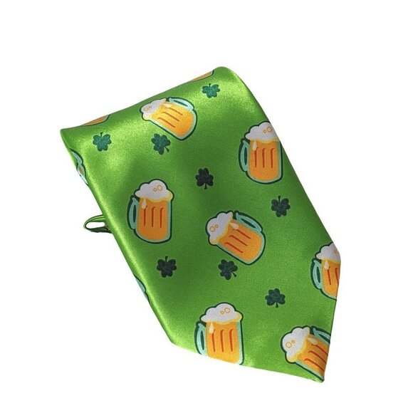St Patrick's Day Green Beer Mugs Shamrocks Irish Novelty Necktie - Picture 1 of 6